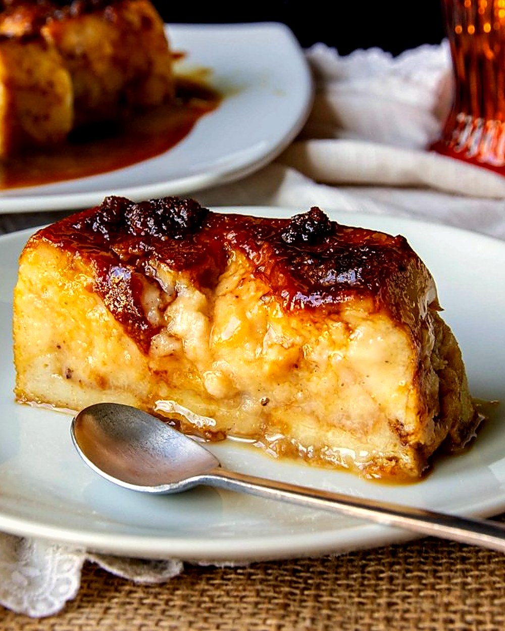 Fatia de Pan de Calatrava com calda de caramelo